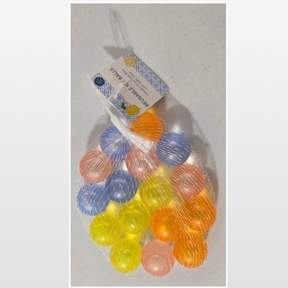 New Reusable Ice Cubes Round 16 Count Colorful NWT - Picture 1 of 6